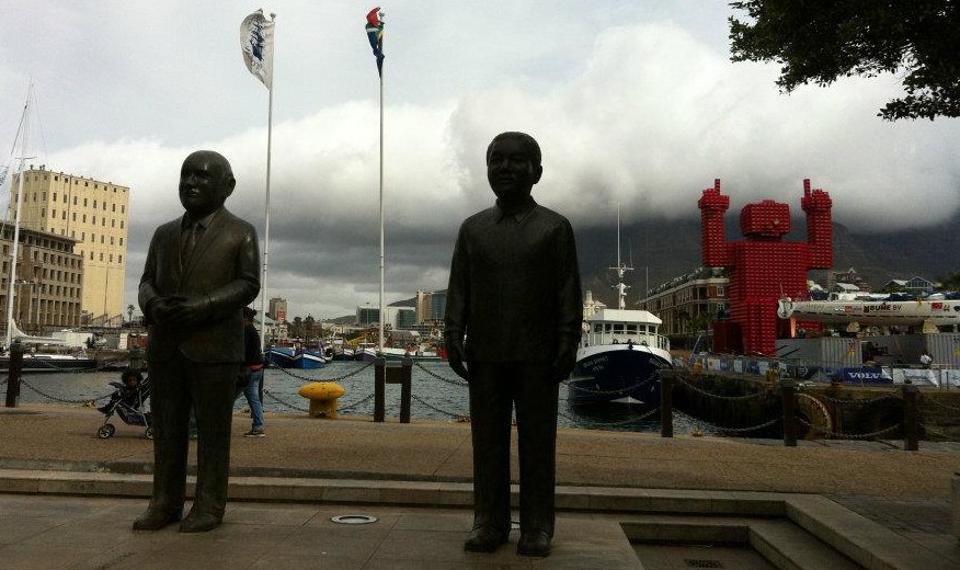 De Klerk & Mandela... and Elliott, the Coke crate giant